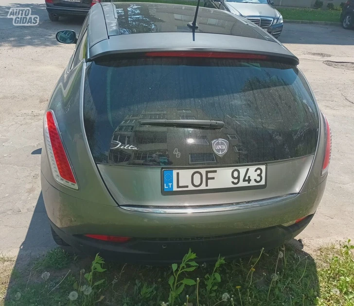 Dyzeliu varomas Lancia Delta 2008: tvarkingas hečbekas su panorama!