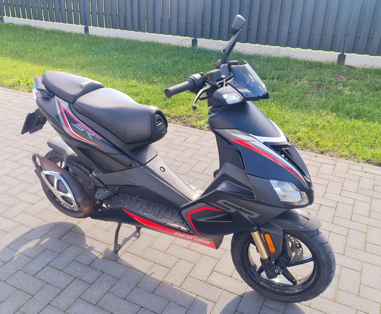  Aprilija SR50R su dokumentais, registruotas – patikimas motoroleris įsigijimui