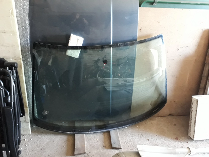  Audi 80 (b3) stiklai – kokybė ir patikimumas kelyje