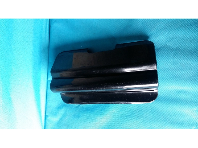  BMW E39 galinio buferio kablio dangtelis – patikimas ir stilingas