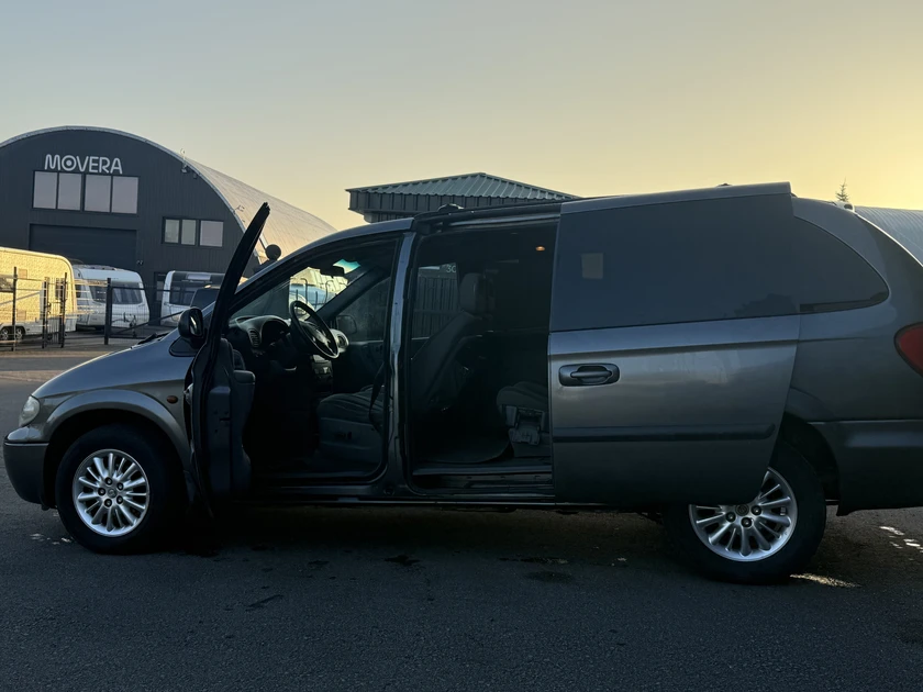  Chrysler Grand Voyager: patikimumas ir komfortas