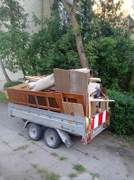  Darbas ieškome fiziškai stipraus vyriškio pagalbai