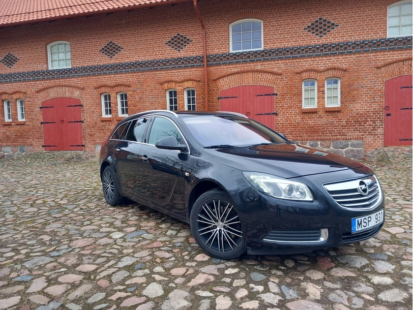  OPEL INSIGNIA 2.0 118kw – Patikimumas ir Komfortas!