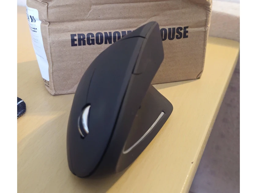  Ergonomiška tyli pelytė – jūsų darbo komfortas!