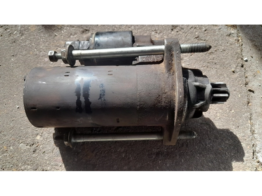  Parduodamas starteris Ford Galaxy 2002