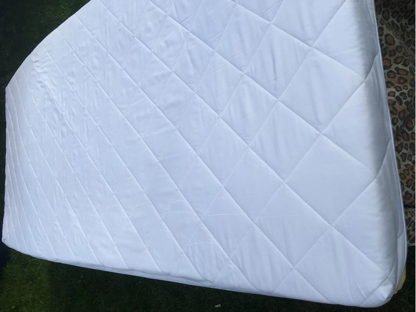  Parduodamas kokybiškas spiruoklinis čiužinys – 200x90x16 cm