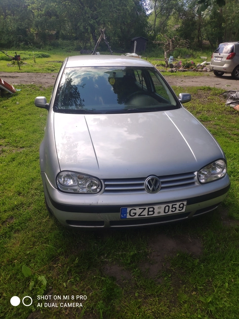  Golfas 2001 m. dyzelinas 50 kW, geras važiavimas