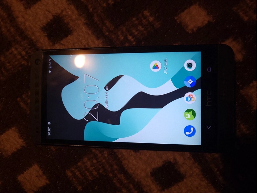  HTC One M7 su Android 9 – atnaujink ir mėgaukis!