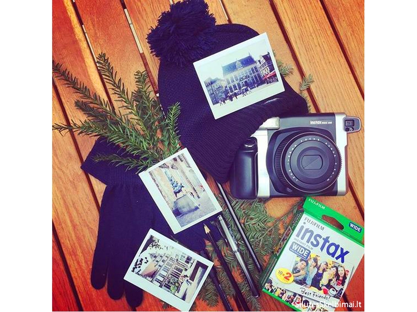  Įamžink akimirkas su Instax WIDE 300!
