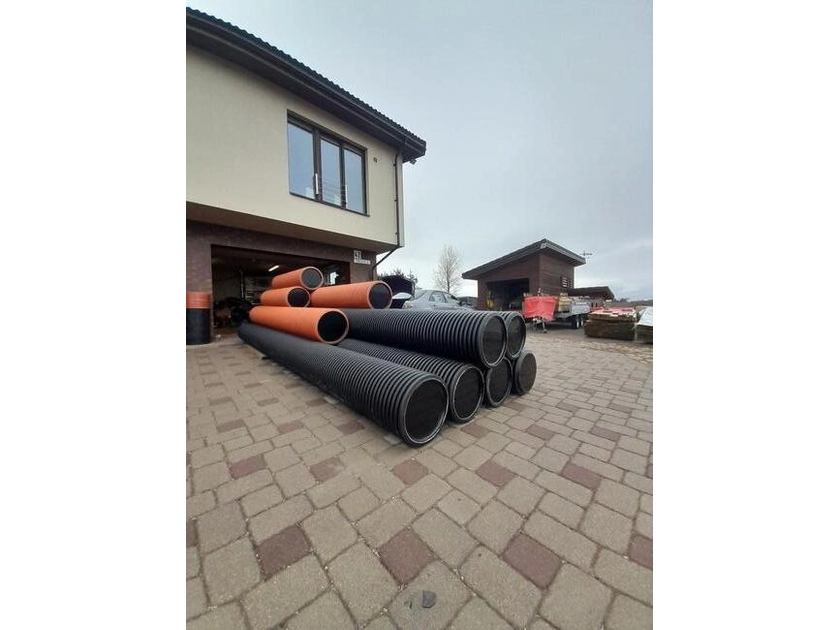  Dvigubos sienelės plastikiniai vamzdžiai – patvarūs ir lengvai montuojami!