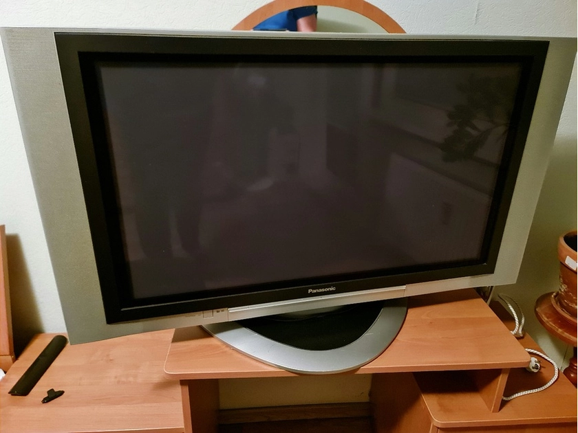  Išbandyk klasikinį TV malonumą – Panasonic TH-37PA20!