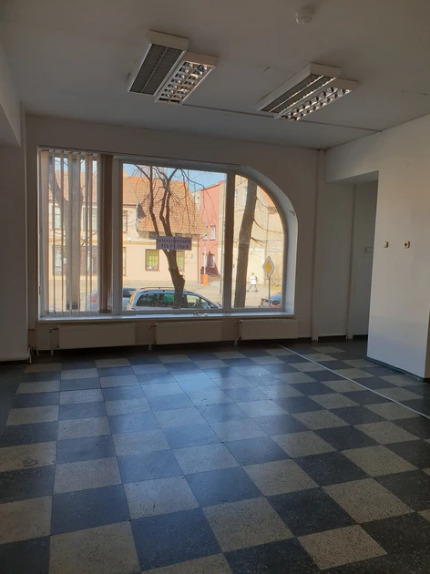  Išnuomojamos komercinės patalpos 50 kv.m. Šilutės centre