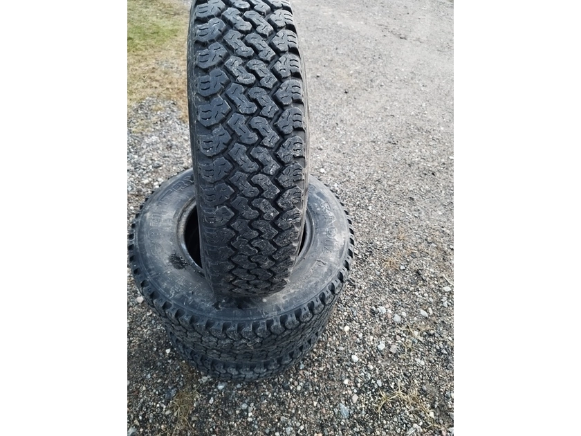  Išparduodamos R15 padangos – tik 40€ už vnt!
