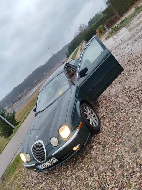  Jaguar su automatinė pavarų dėže – paskubėkite!