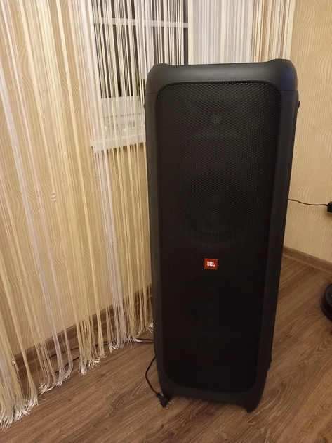  JBL PartyBox 1000 – galinga muzika ir šviesų šou
