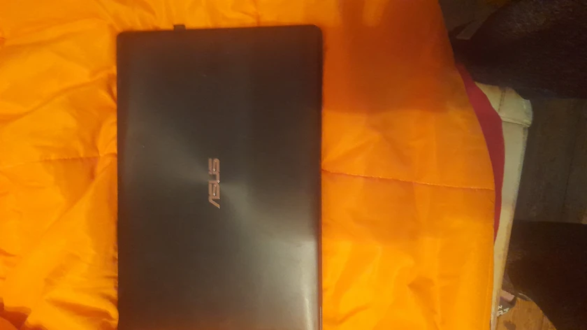  Nešiojamas Asus kompiuteris – puikus pasirinkimas darbui ir pramogoms!