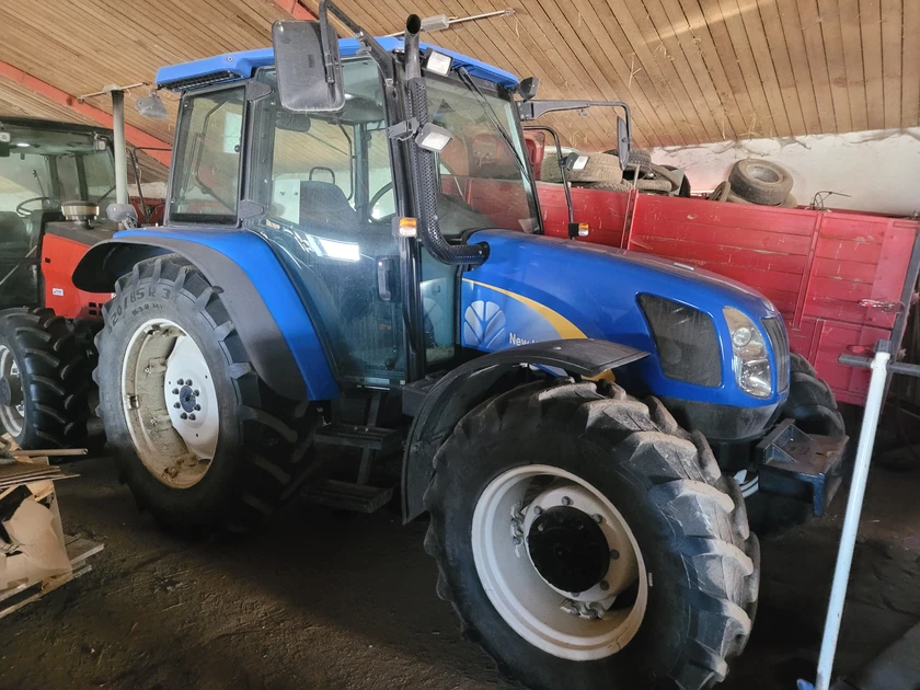  Traktorius New Holland TL100 - kaip naujas, tik 2000 val.
