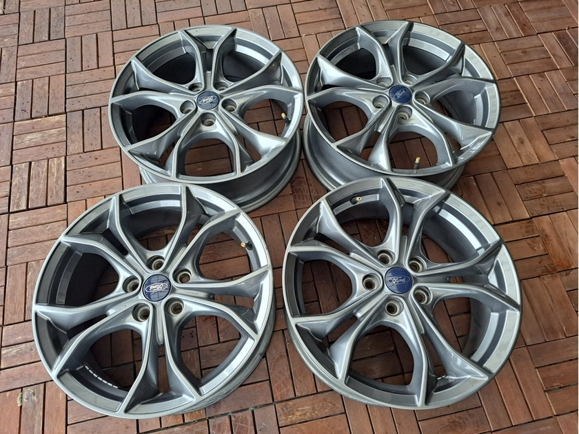  Originalūs FORD R17 ratlankiai 5x108 – kokybė ir patikimumas