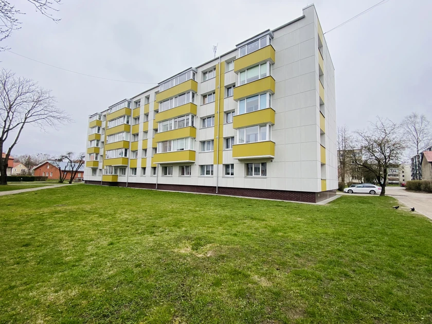  Šilutė, Laisvės al. 2 – jaukus 2 kambarių butas su visomis patogumo galimybėmis!
