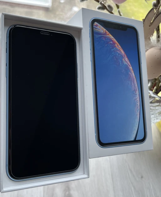  iPhone Xr 64GB su dėžute ir dėkliuku tik 100 €!