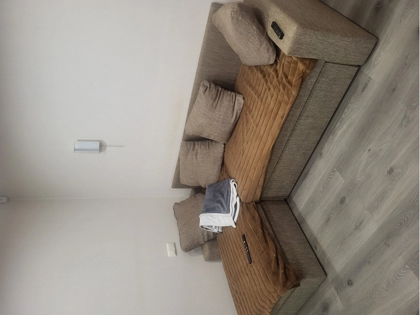  Parduodamas patogus kampas su miegama vieta – tik 170 €!
