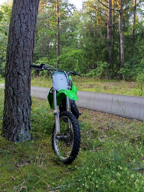  Kawasaki KX 80 su nauju varikliu puikiai veikia