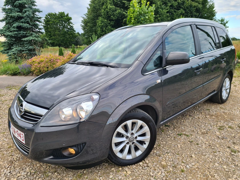 Opel Zafira B dyzelis 2013m, ekonomiška ir patikima