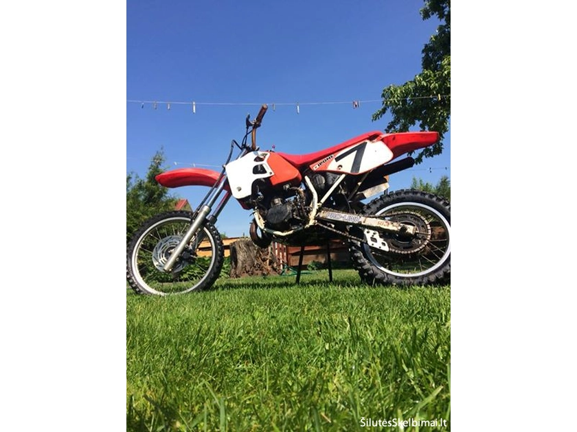  Perku moto transportą – motorolerius, keturačius, krosinius motociklus