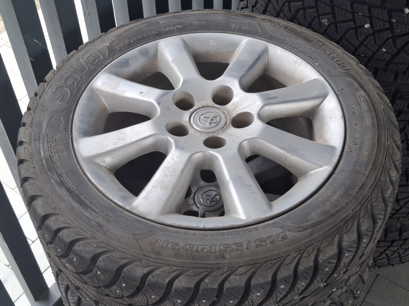  R16 5x100 Toyota Avensis 2006m. - puiki proga!