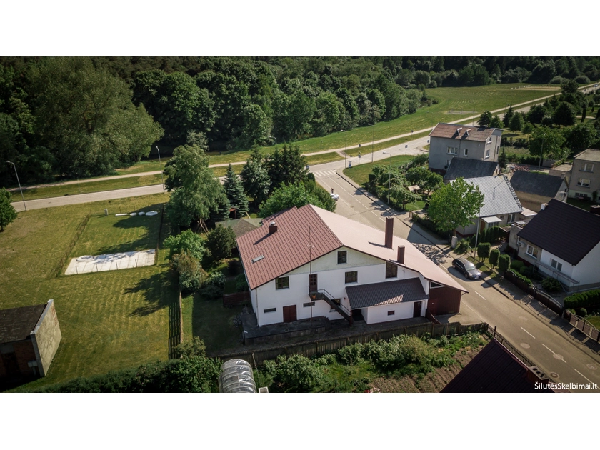  Patalpos miško pakraštyje: rami aplinka, vaizdinga gamta