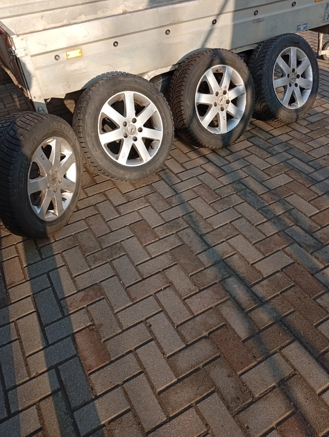  Ratai R16 su padangomis – patikima ir naudota apdaila