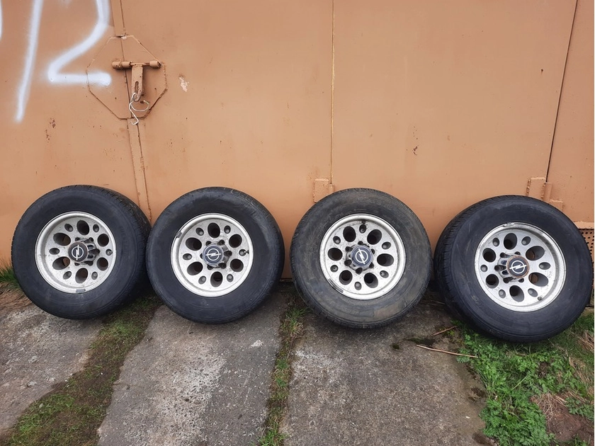  R15 ratai su padangom – puikus pasirinkimas Opel Frontera