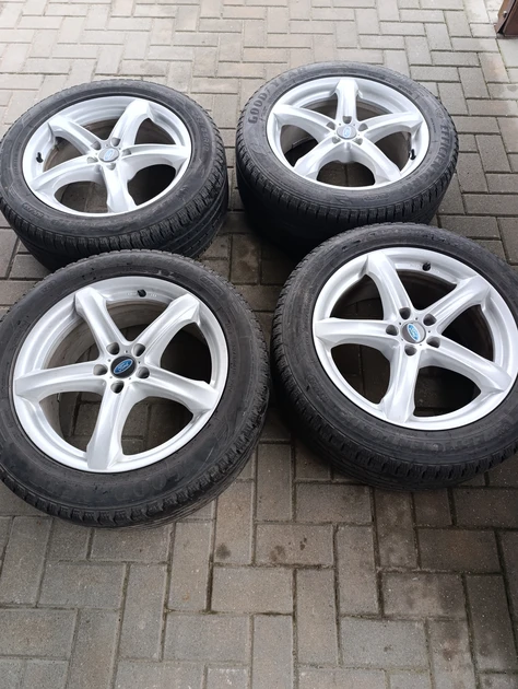  Ratlankiai R18 su Goodyear padangomis: puikus pasirinkimas!