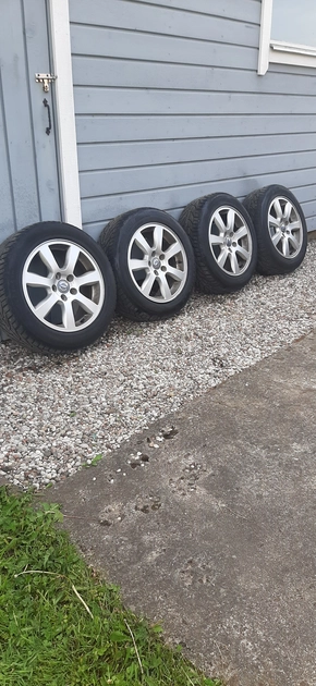  Ratlankiai Volvo R16 su žieminėmis padangomis už ypatingą kainą!