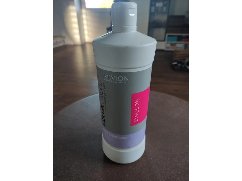  Revlon 3% oksidatorius – 900ml, 75% likutis