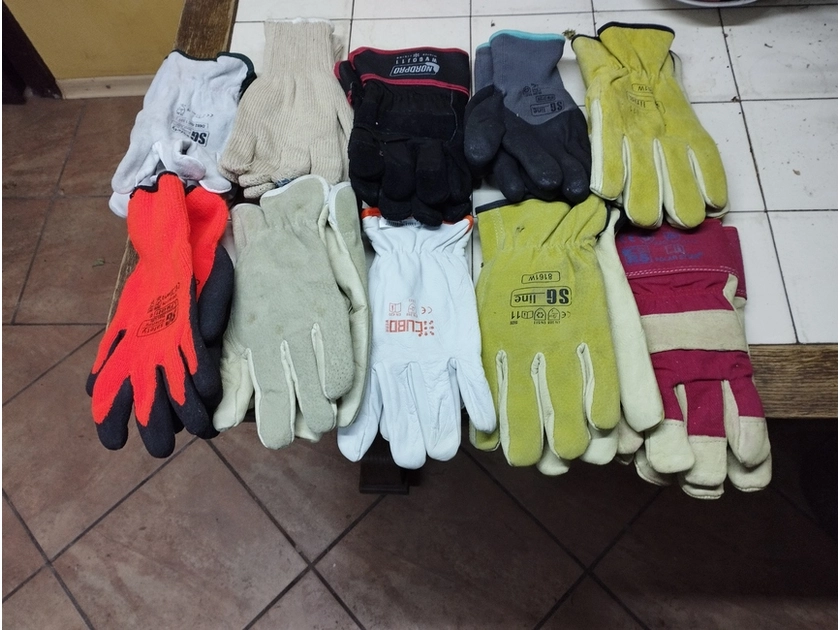  Šiltos darbinės pirštinės – 10 vnt. už 20€