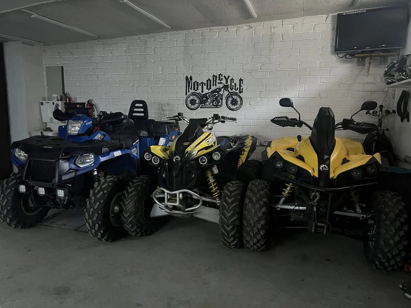 Superku moto techniką - pilnai veikiantį ir su defektais
