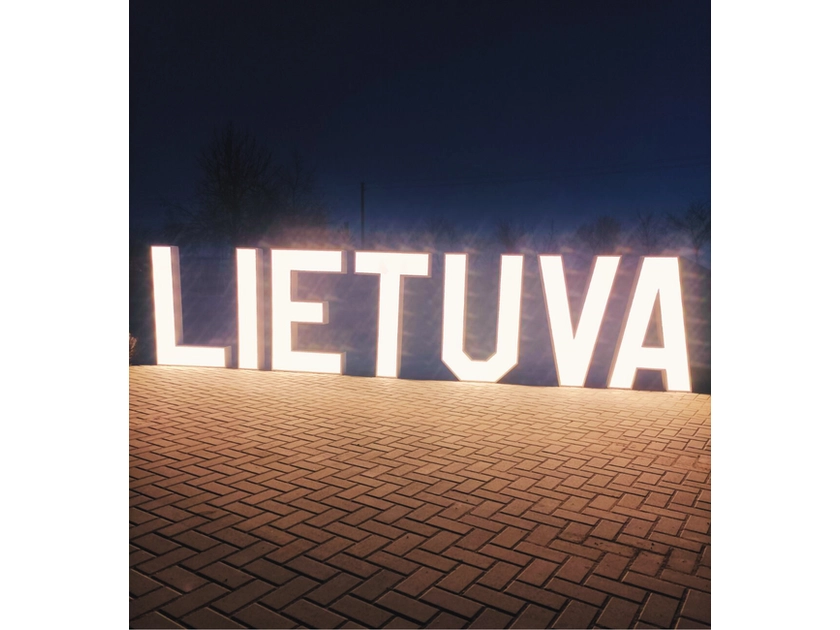  Šviečiančios raidės – puoški jūsų šventę!