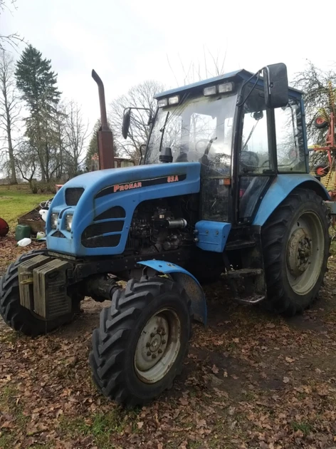  Parduočiau traktorių 2001 m. su pusiau automatine pavarų dėže!