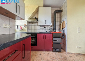 Išskirtinė galimybė – butas su pastoge ir šiltnamiu!