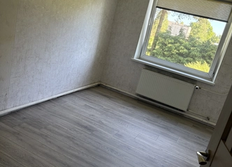 Erdvus 2 kambarių butas Grabupiuose ant pirmo aukšto, šalia miesto infrastruktūros