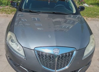 Lancia Delta 2008: Patikimas dyzelinis hečbekas su panorama!