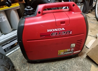 Lengvas ir patogus Honda EU 20i generatorius