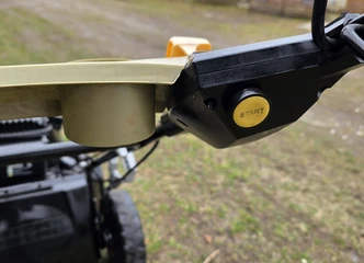 Savaeigė zoliapjovė TEXASO su 3.2kW galia – ideali žolės priežiūrai!