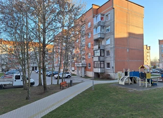 Peržiūrėti skelbimą - 3-JŲ KAMBARIŲ SU HOLU BUTAS H. Zudermano g. Šilutė