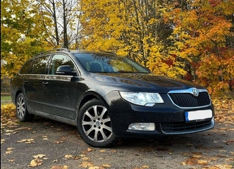 4. Skoda Superb – komfortas ir erdvė kiekvienai kelionei!