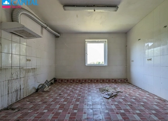 7. Patalpos su visomis komunikacijomis