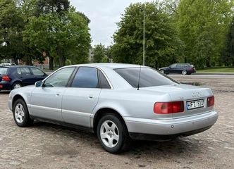 Mėgaukitės tyla su dvigubais langais AUDI A8!