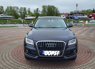 Parduodu praktišką Audi Q5 su neseniai pakeistu varikliu ir nauja diržų komplektacija