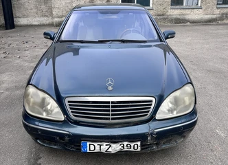 Mercedes-Benz automobilių pardavimas – dalimis ar visa